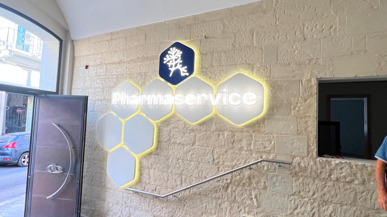 INSEGNE LUMINOSE TRADIZIONALI